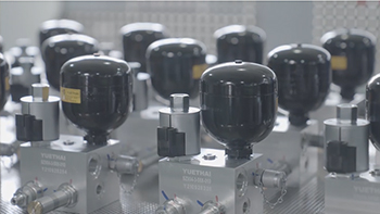 Гидрораспределительные блоки с пилотным управлением